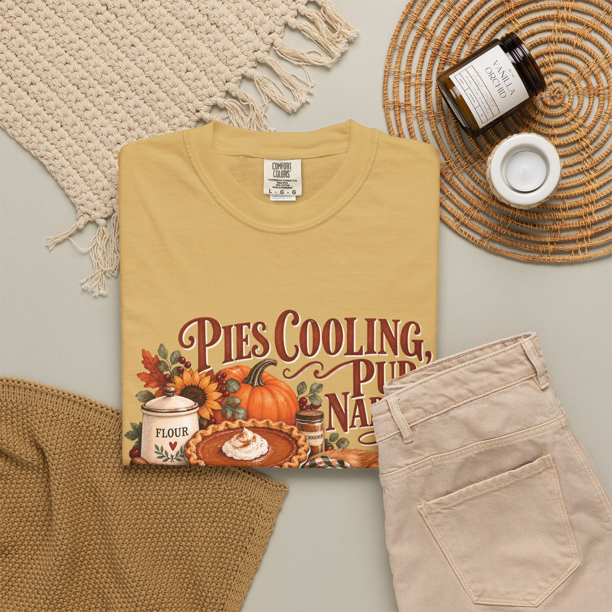 Pies Cooling Pup Napping T-Shirt – Cozy Autumn Dog Lover Tee