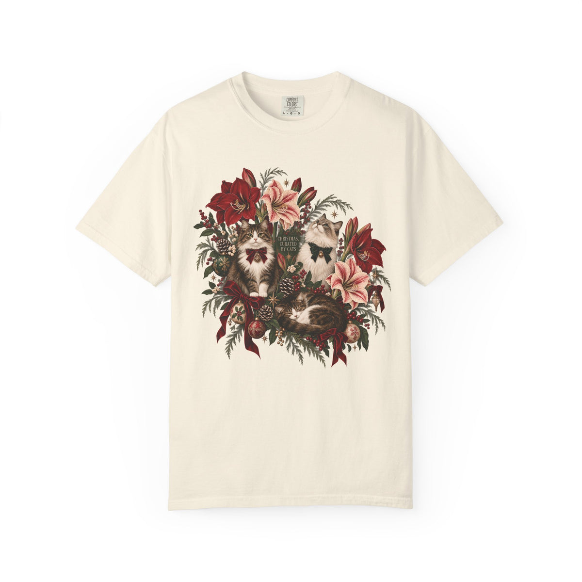 Christmas Curated by Cats T-Shirt – Elegant Vintage Christmas Cat Tee