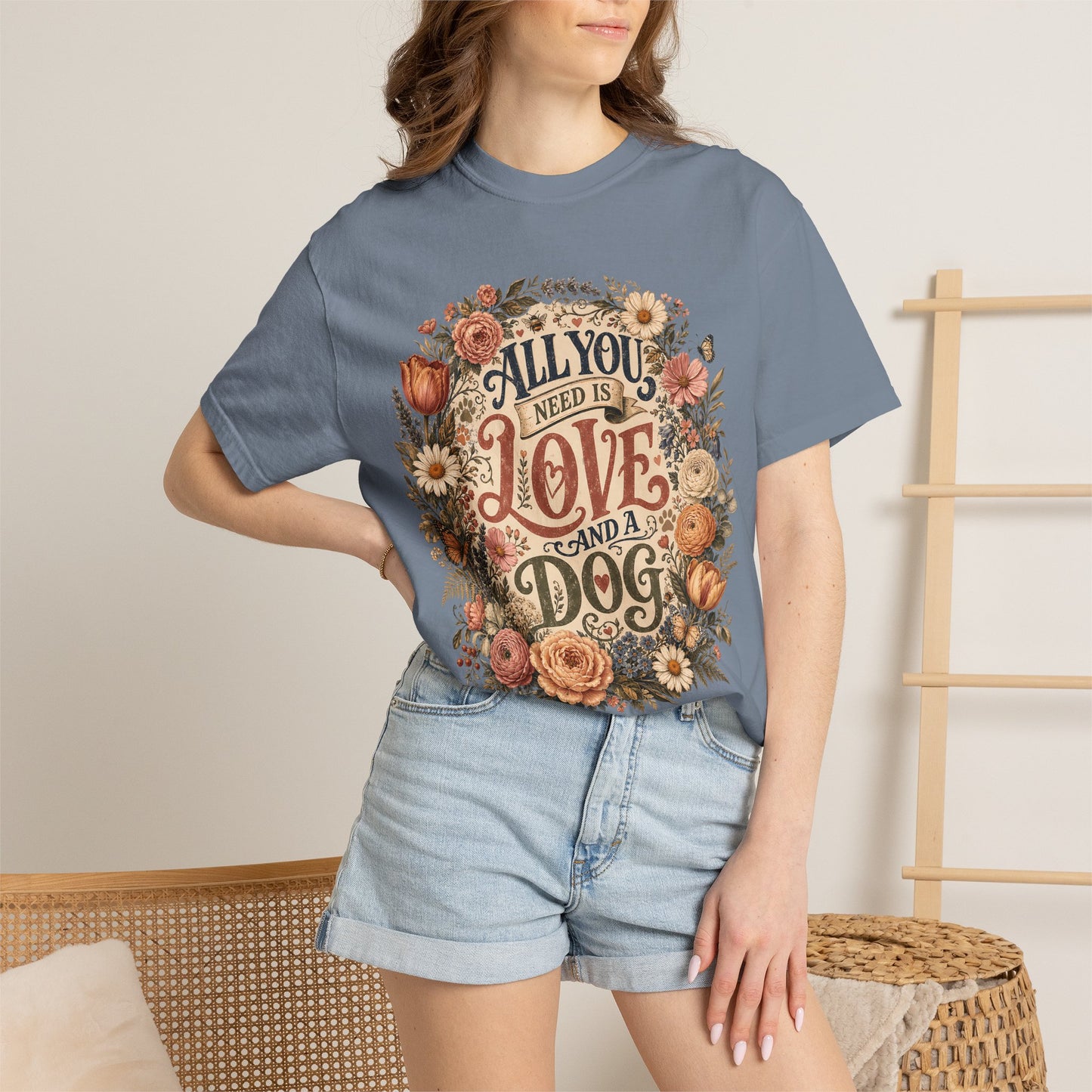 Floral Paw Print Dog Mom — Cute Pet Lover T-Shirt