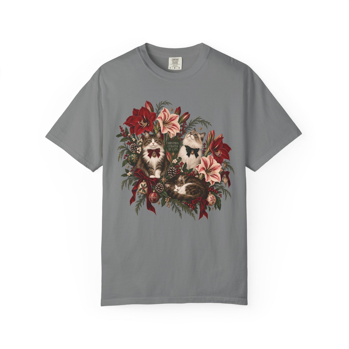 Christmas Curated by Cats T-Shirt – Elegant Vintage Christmas Cat Tee