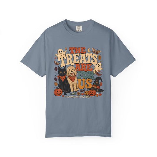 The Treats Are For Us – Funny Halloween Dog & Cat T-Shirt
