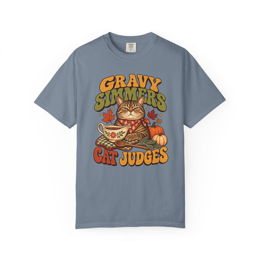 Gravy Simmers Cat Judges T-Shirt – Funny Thanksgiving Cat Lover Tee