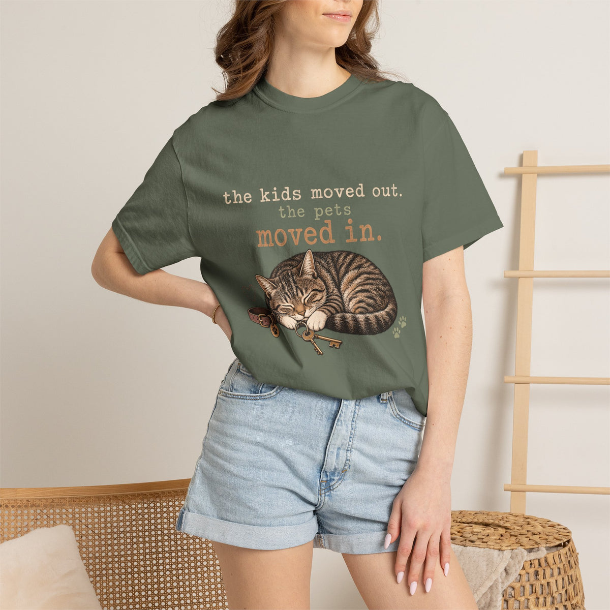 The Kids Moved Out The Pets Moved In T-Shirt – Funny Empty Nester Cat Tee