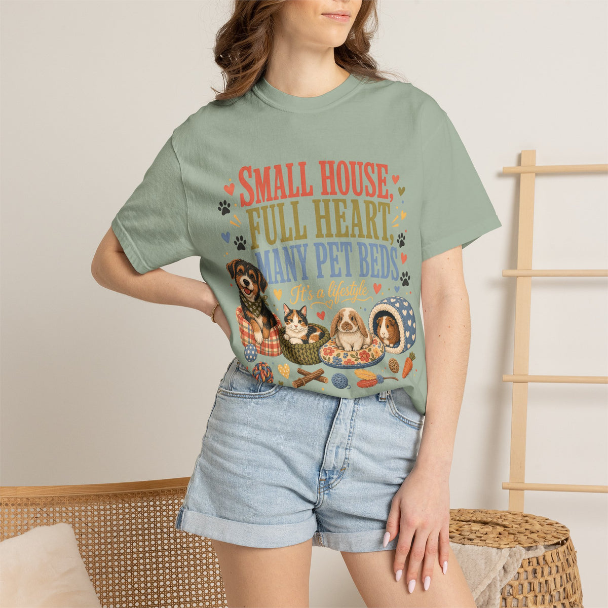 Small House Full Heart Many Pet Beds T-Shirt