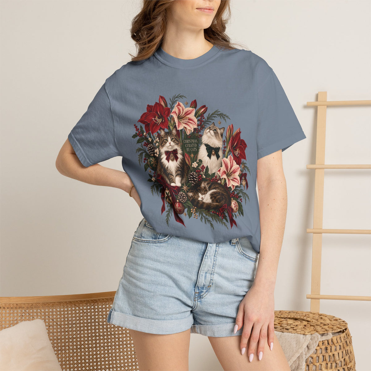 Christmas Curated by Cats T-Shirt – Elegant Vintage Christmas Cat Tee