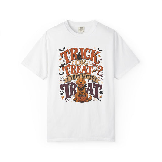 Trick or Treat They Voted Treat T-Shirt – Funny Halloween Dog & Cat Pet Lover T-Shirt