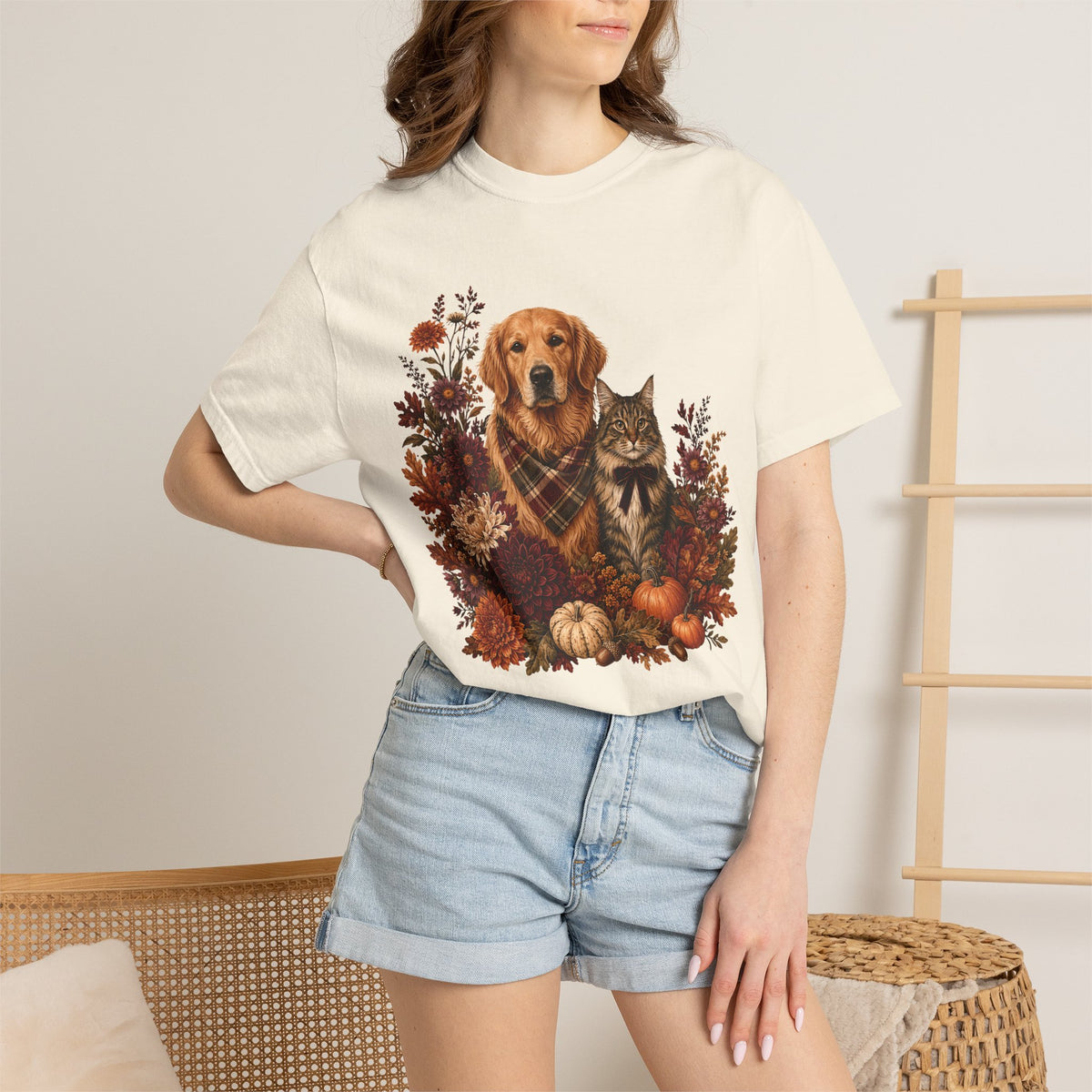 Autumn Dog & Cat Floral T-Shirt – Cozy Fall Pet Lover Graphic T-Shirt
