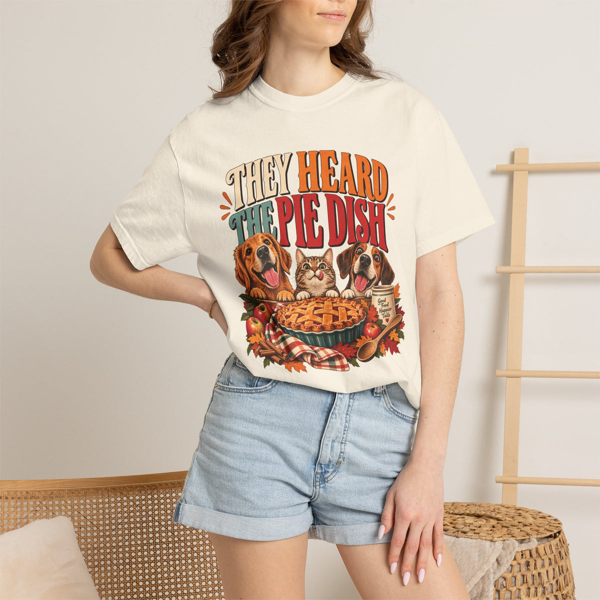 They Heard the Pie Dish T-Shirt – Funny Thanksgiving Dog & Cat Tee