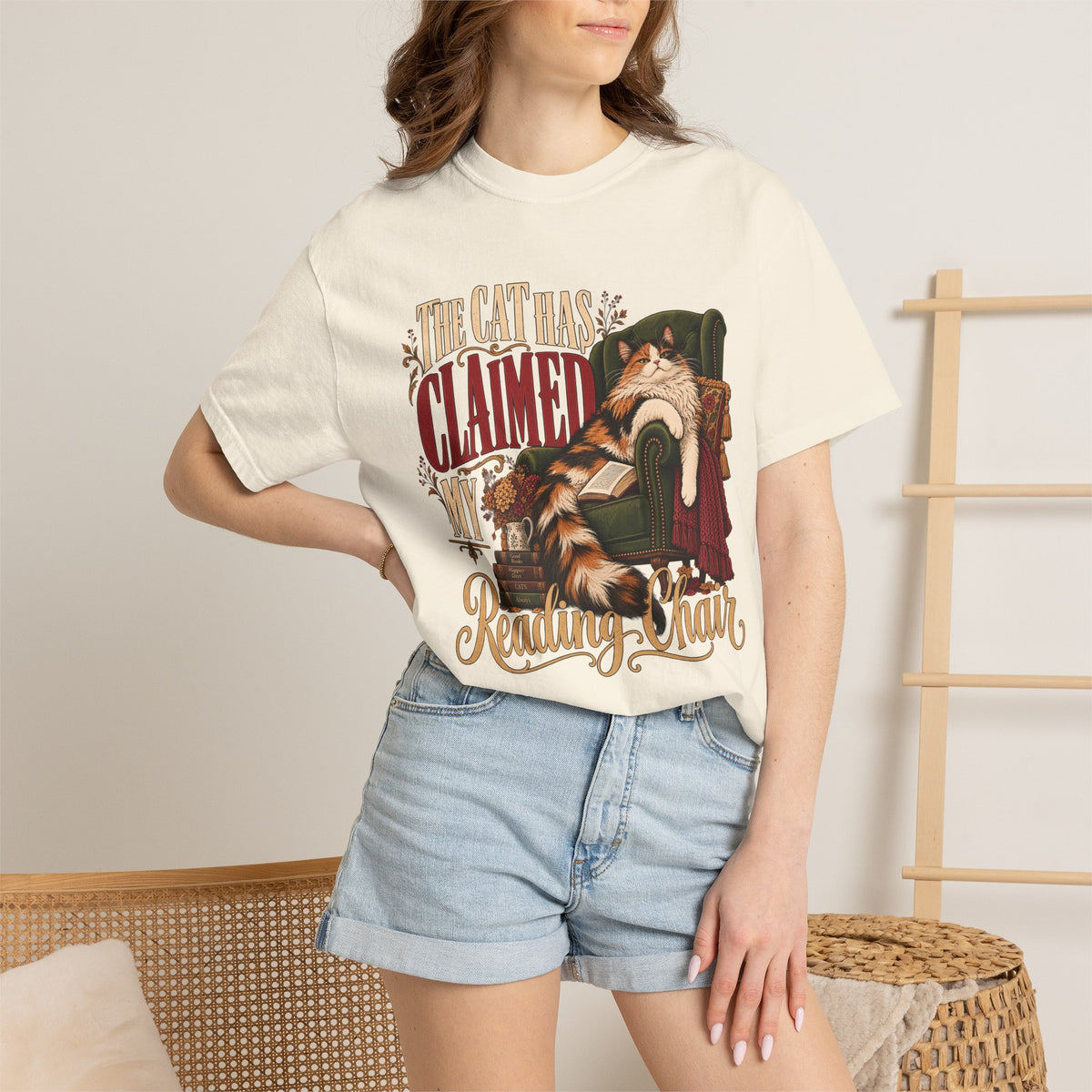 The Cat Has Claimed My Reading Chair T-Shirt – Funny Cat Book Lover Tee
