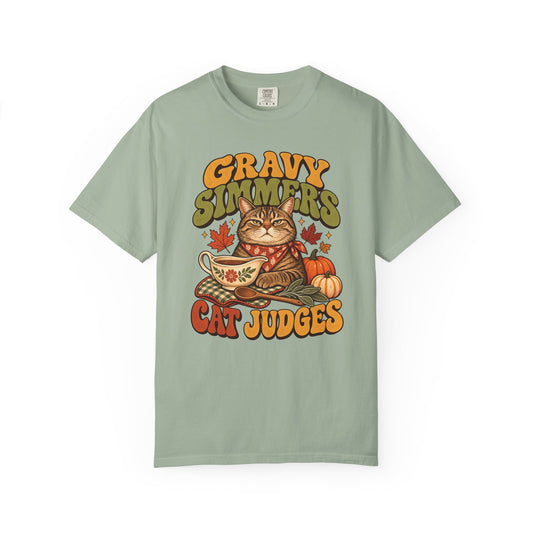 Gravy Simmers Cat Judges T-Shirt – Funny Thanksgiving Cat Lover Tee