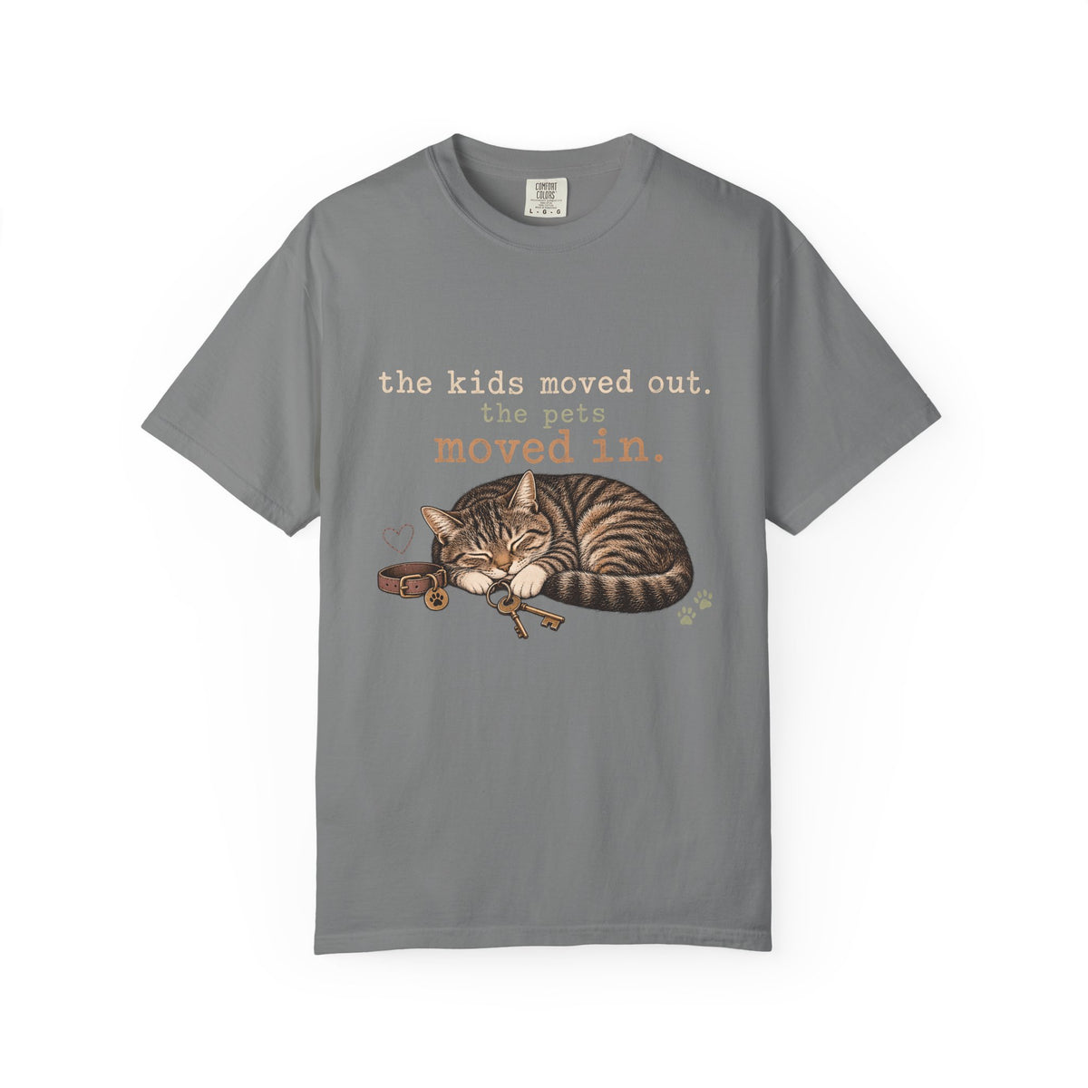 The Kids Moved Out The Pets Moved In T-Shirt – Funny Empty Nester Cat Tee