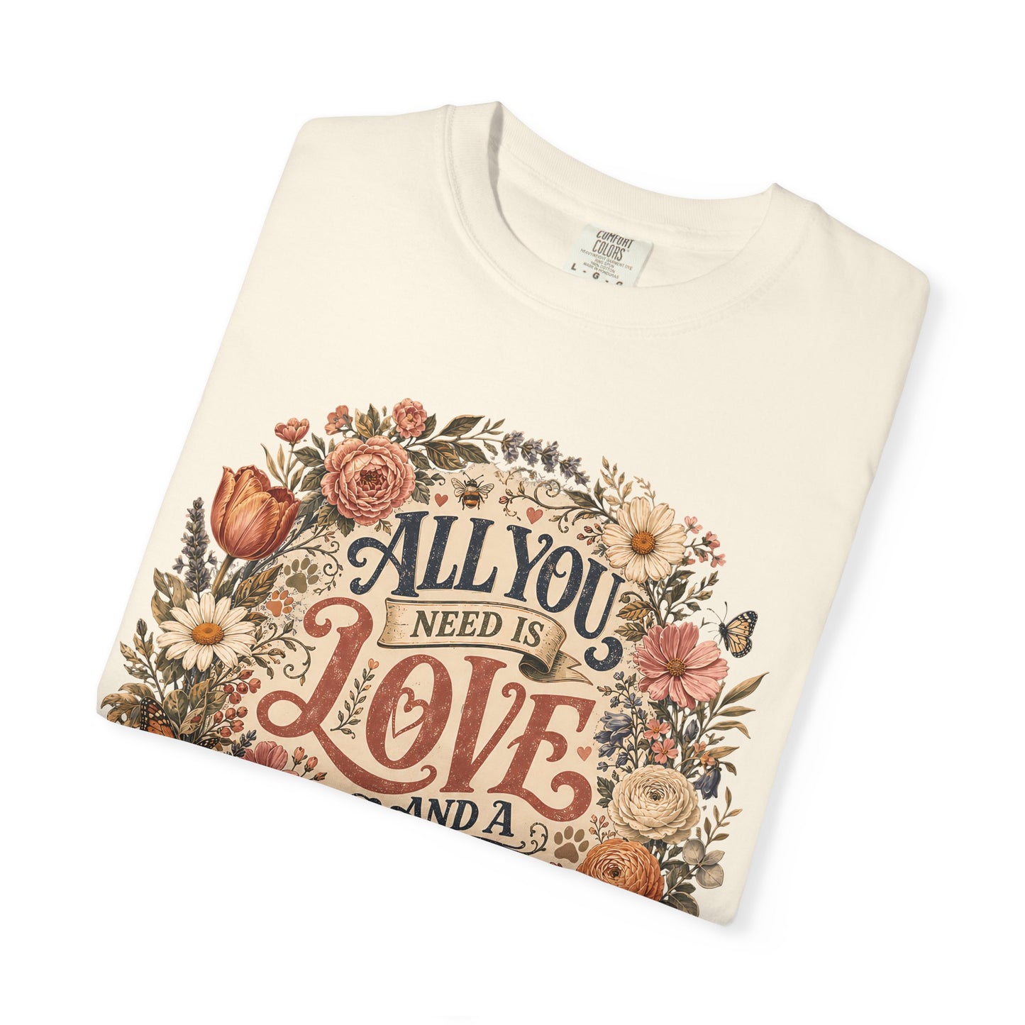 Floral Paw Print Dog Mom — Cute Pet Lover T-Shirt