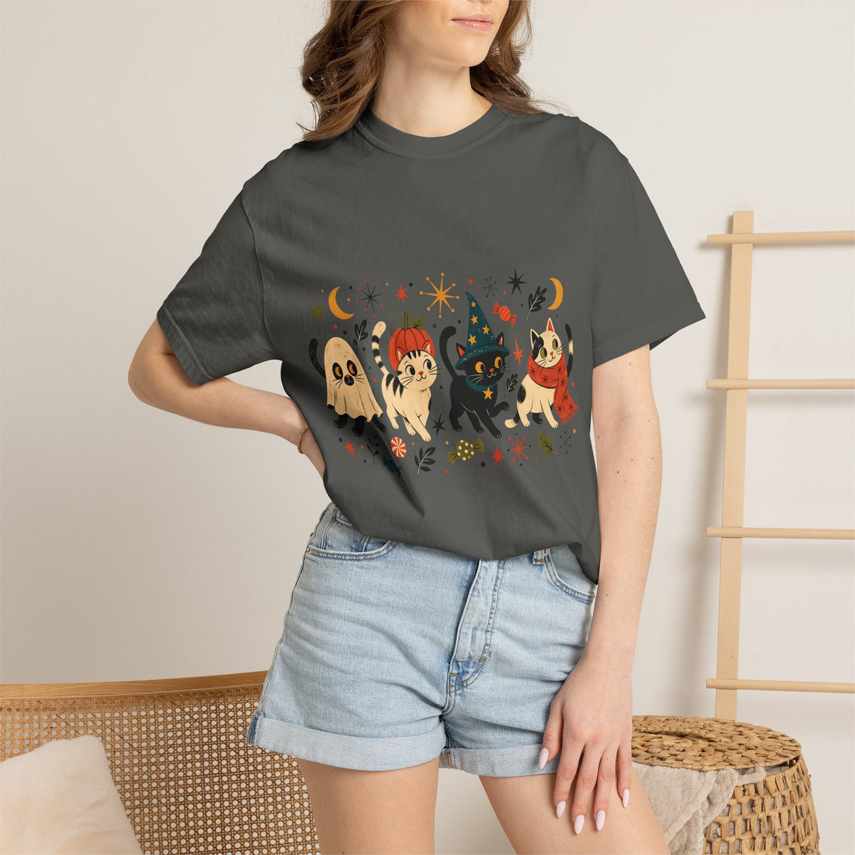 Halloween Cats T-Shirt – Retro Spooky Cat Lover Tee