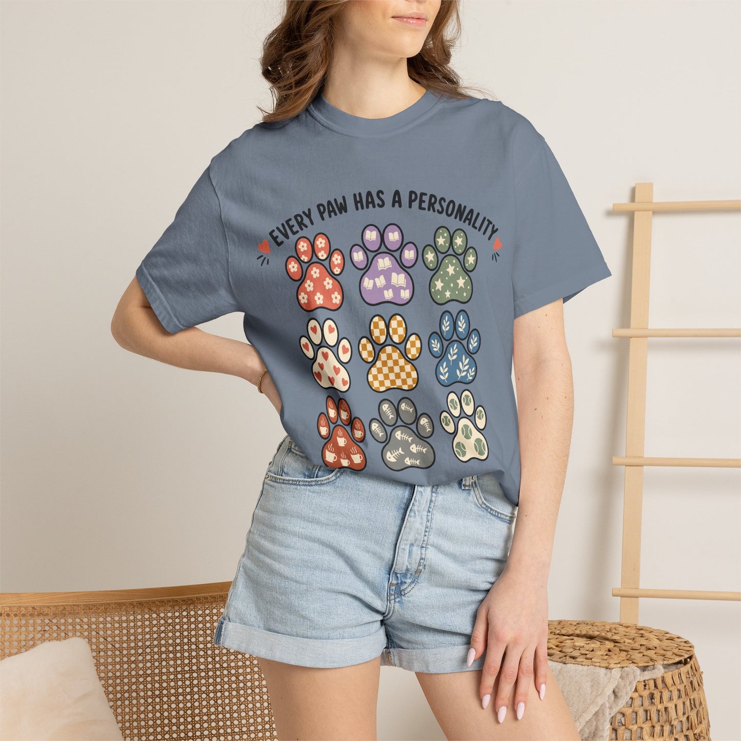 Every Paw Has a Personality  — Cute Pet Lover T-Shirt