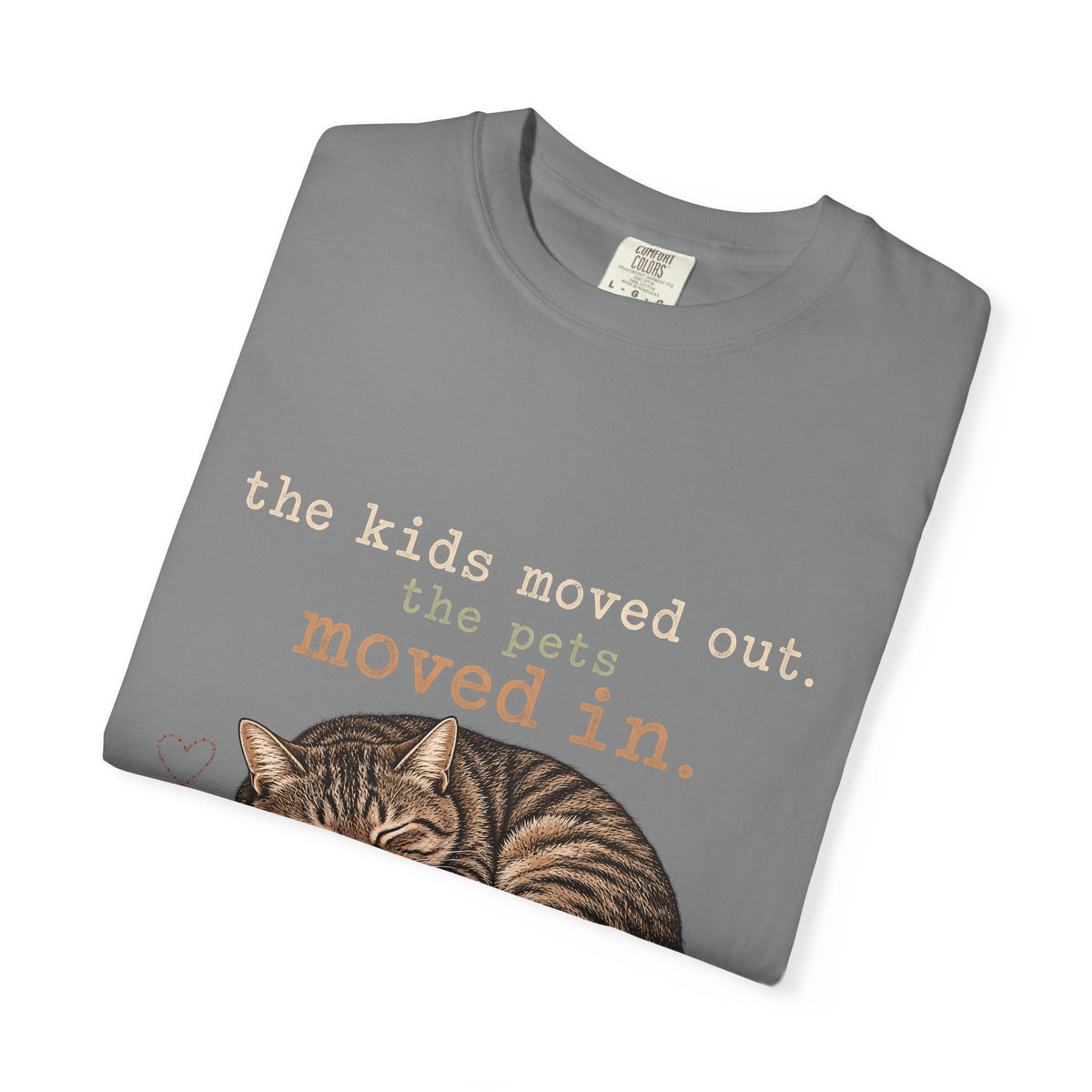 The Kids Moved Out The Pets Moved In T-Shirt – Funny Empty Nester Cat Tee