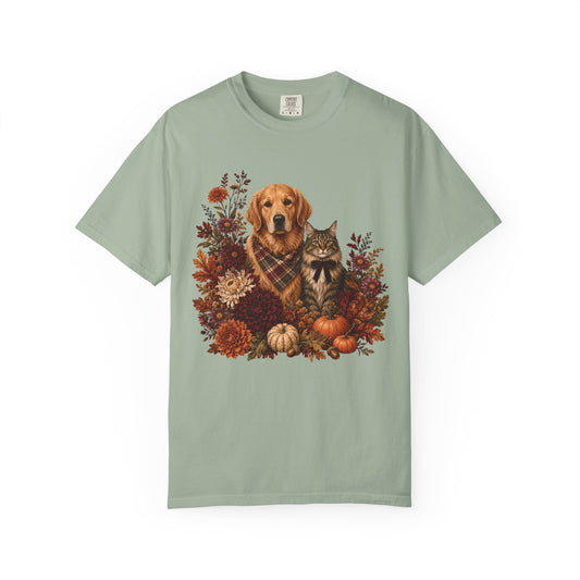 Autumn Dog & Cat Floral T-Shirt – Cozy Fall Pet Lover Graphic T-Shirt