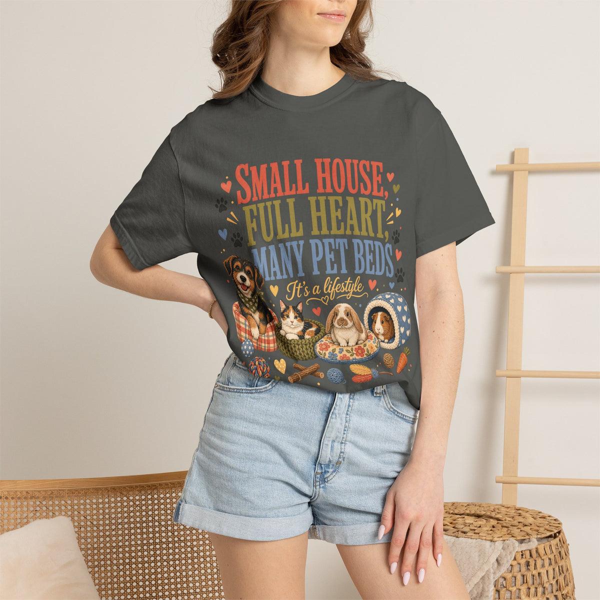 Small House Full Heart Many Pet Beds T-Shirt