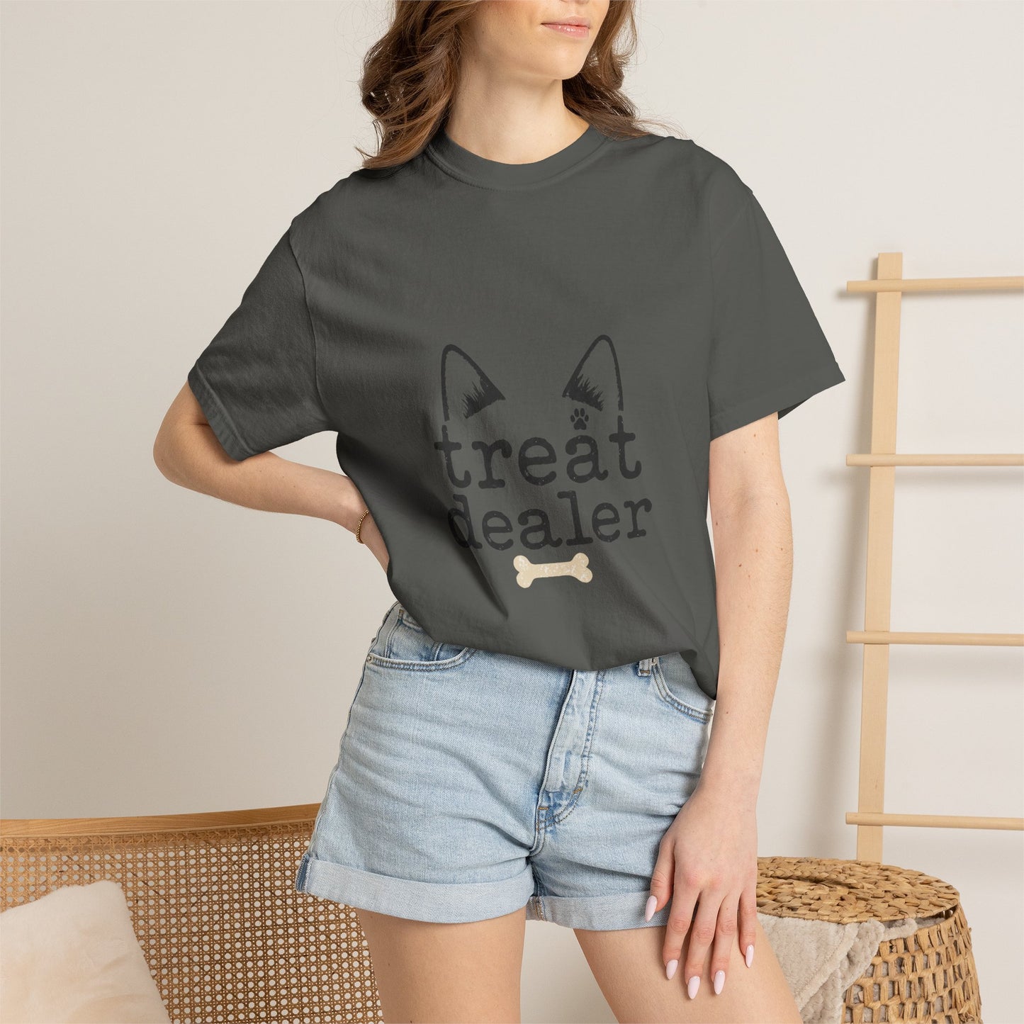 Treat Dealer Minimal Pet  — Cute Pet Lover T-Shirt
