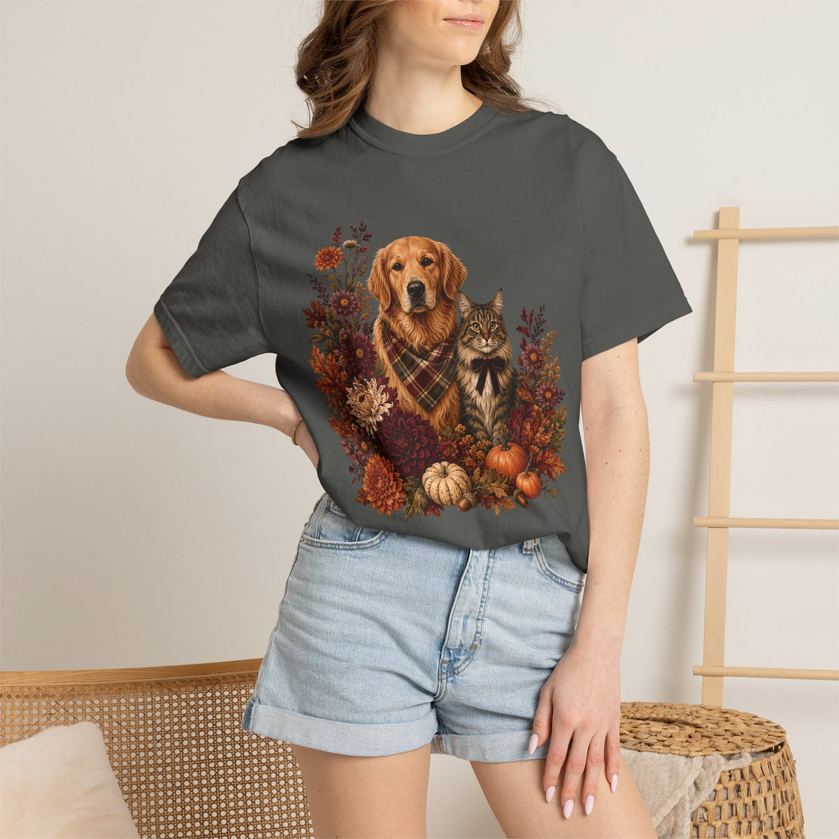 Autumn Dog & Cat Floral T-Shirt – Cozy Fall Pet Lover Graphic T-Shirt