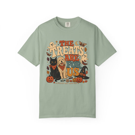 The Treats Are For Us – Funny Halloween Dog & Cat T-Shirt