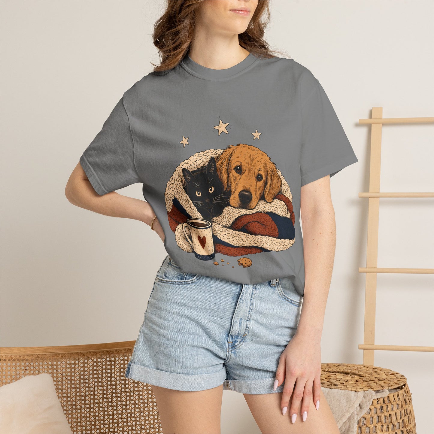 Cosy Blanket Buddies T-Shirt – Golden Retriever & Black Cat Design