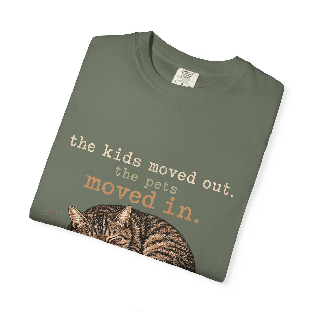 The Kids Moved Out The Pets Moved In T-Shirt – Funny Empty Nester Cat Tee