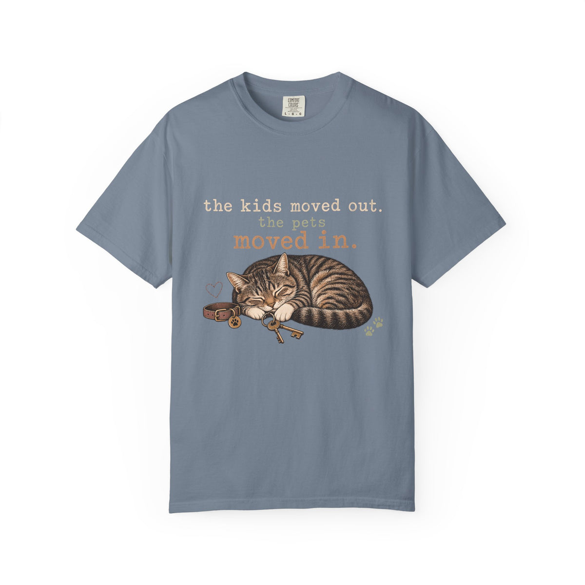 The Kids Moved Out The Pets Moved In T-Shirt – Funny Empty Nester Cat Tee