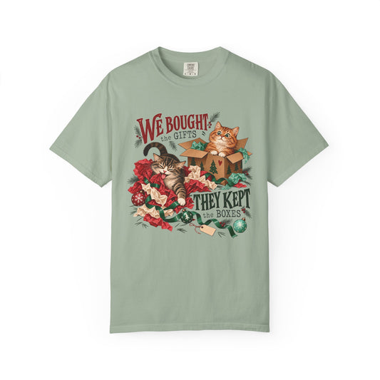 We Bought the Gifts They Kept the Boxes T-Shirt – Funny Christmas Cat Tee