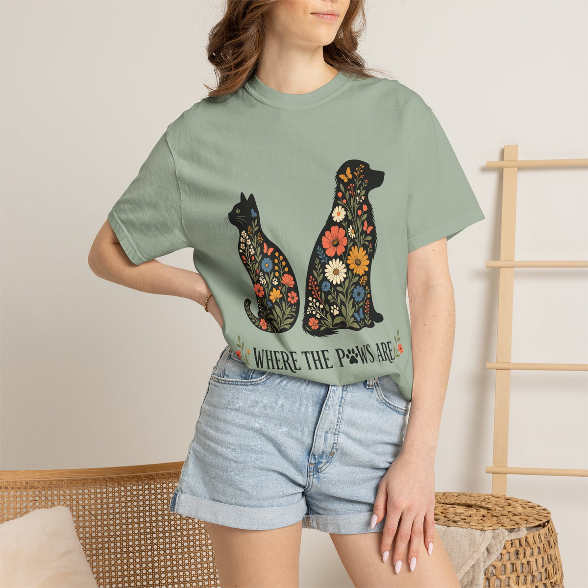 Botanical Dog and Cat Lover — Cute Pet Lover T-Shirt