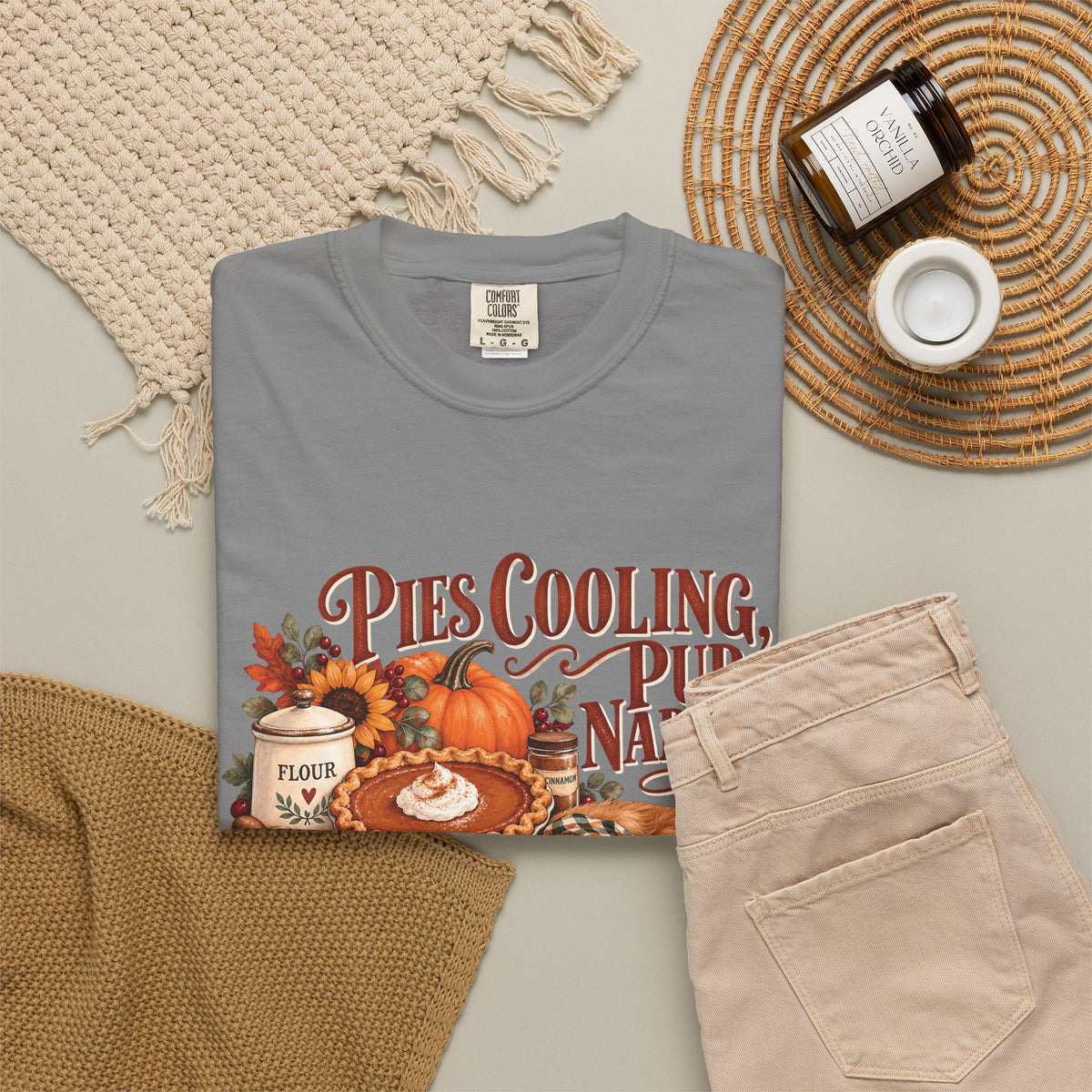 Pies Cooling Pup Napping T-Shirt – Cozy Autumn Dog Lover Tee