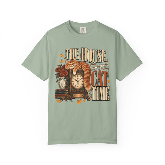 The House Runs on Cat Time T-Shirt – Vintage Ginger Cat Lover Tee
