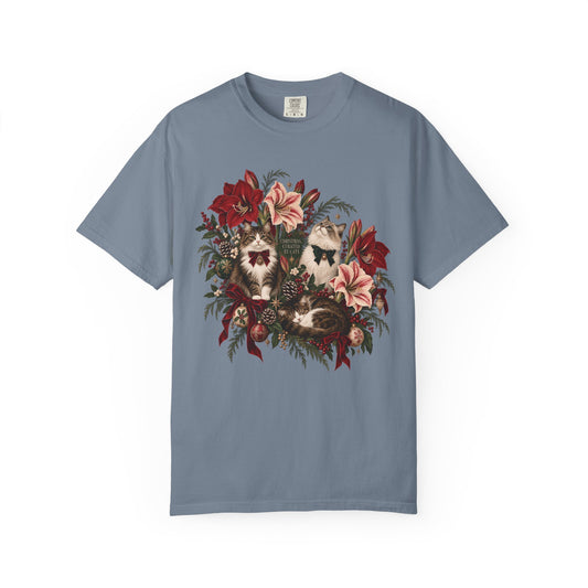 Christmas Curated by Cats T-Shirt – Elegant Vintage Christmas Cat Tee