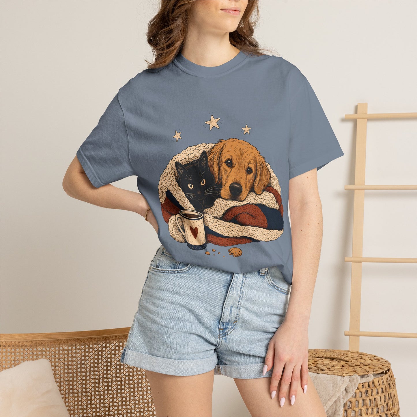 Cosy Blanket Buddies T-Shirt – Golden Retriever & Black Cat Design