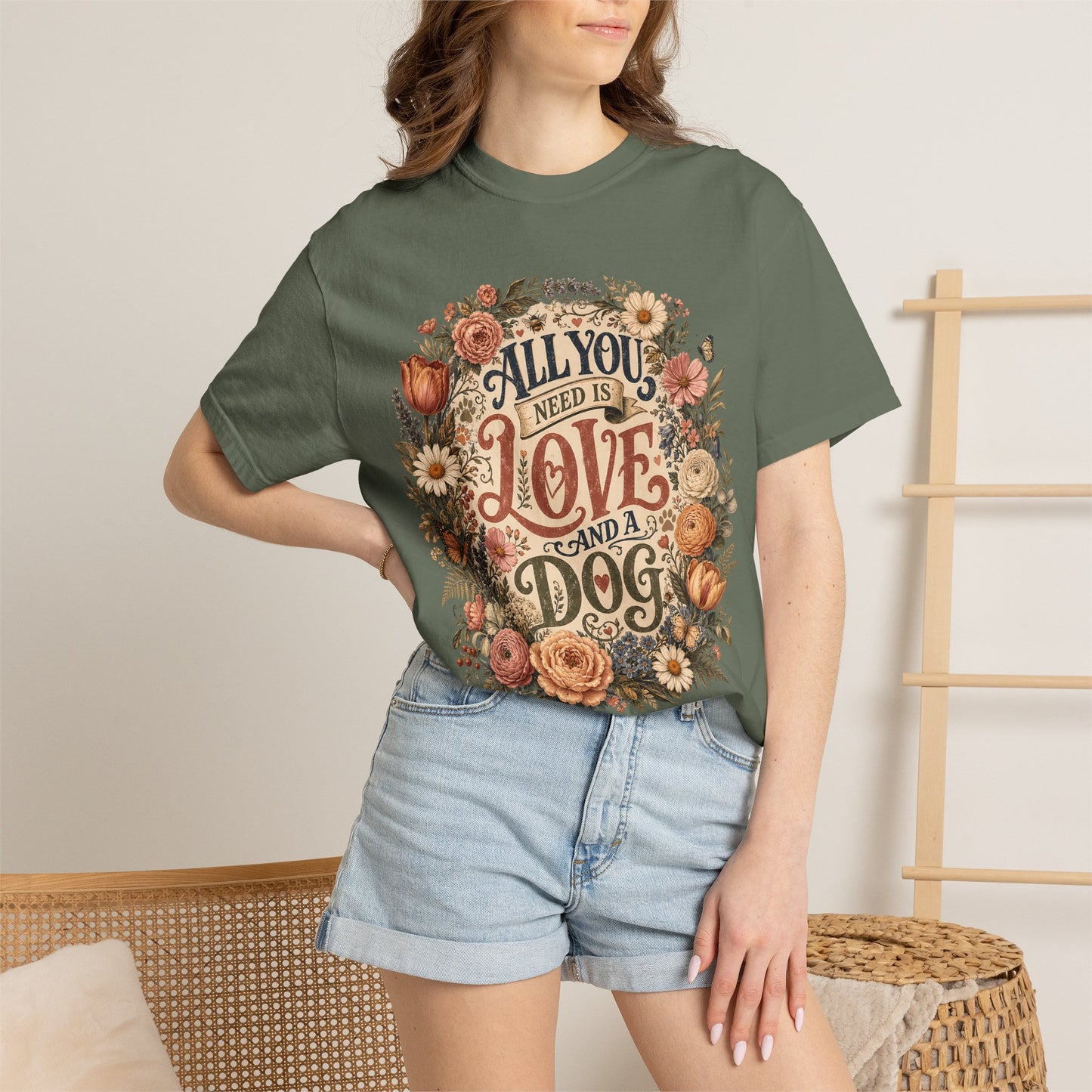 Floral Paw Print Dog Mom — Cute Pet Lover T-Shirt