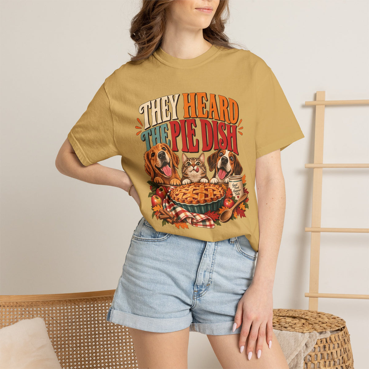 They Heard the Pie Dish T-Shirt – Funny Thanksgiving Dog & Cat Tee