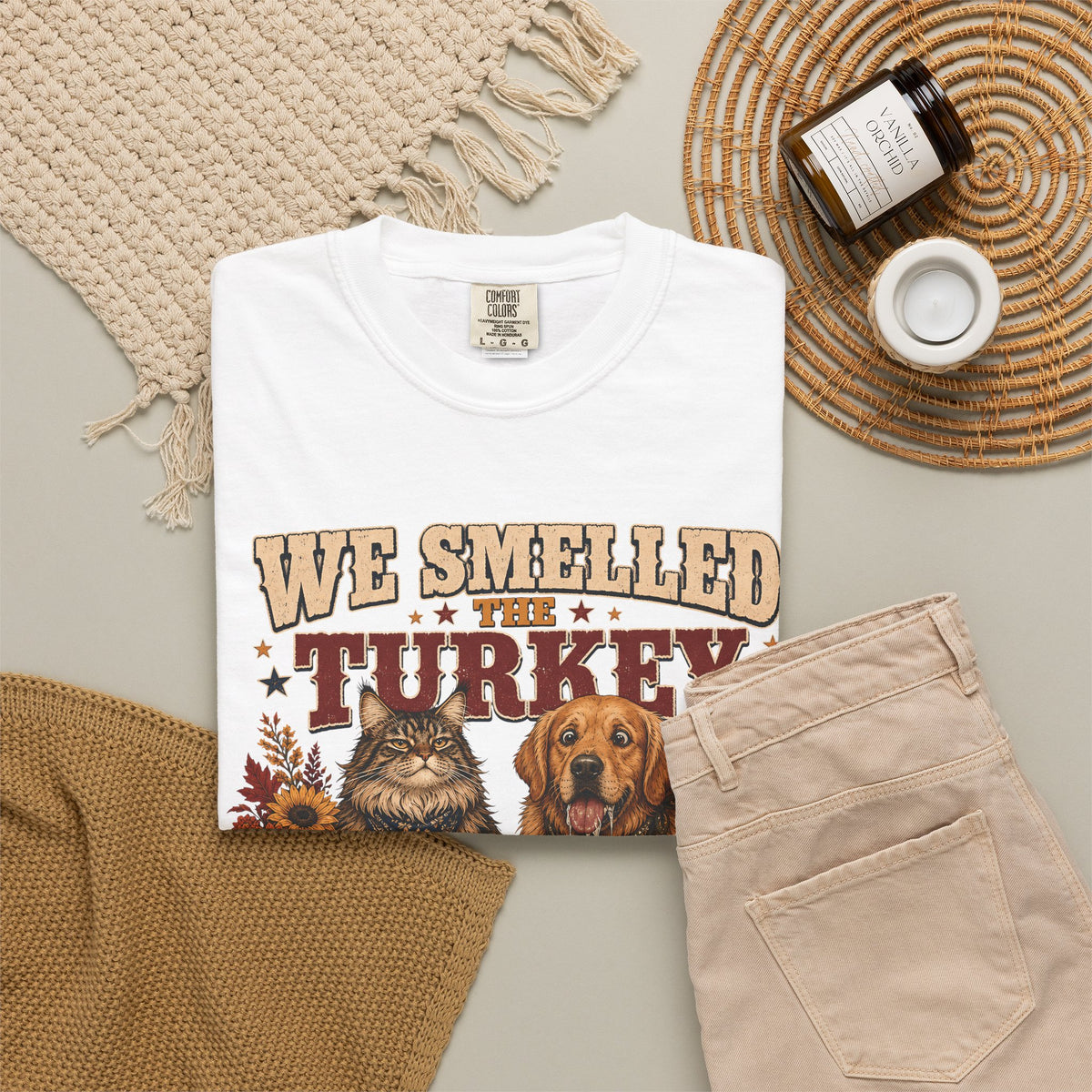 We Smelled the Turkey – Funny Thanksgiving Dog & Cat T-Shirt