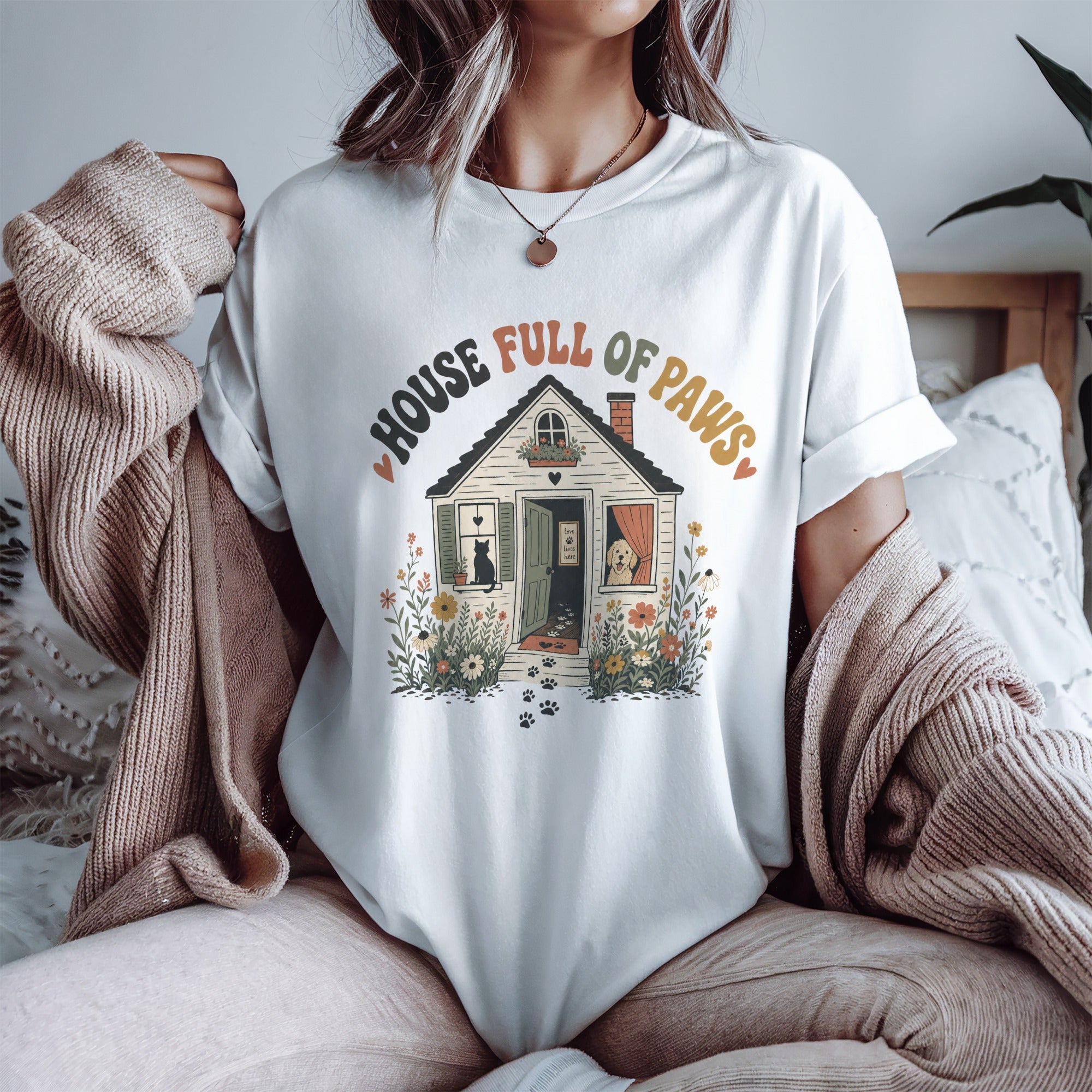 House Full of Paws - Pet Parent T-Shirt -Pet Parent Funny - Cute Dog Mom - Cute Cat Mom