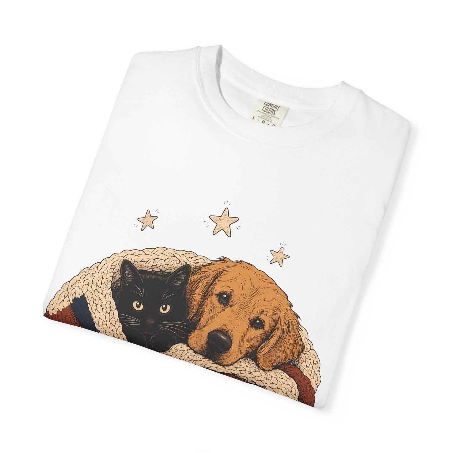 Cosy Blanket Buddies T-Shirt – Golden Retriever & Black Cat Design