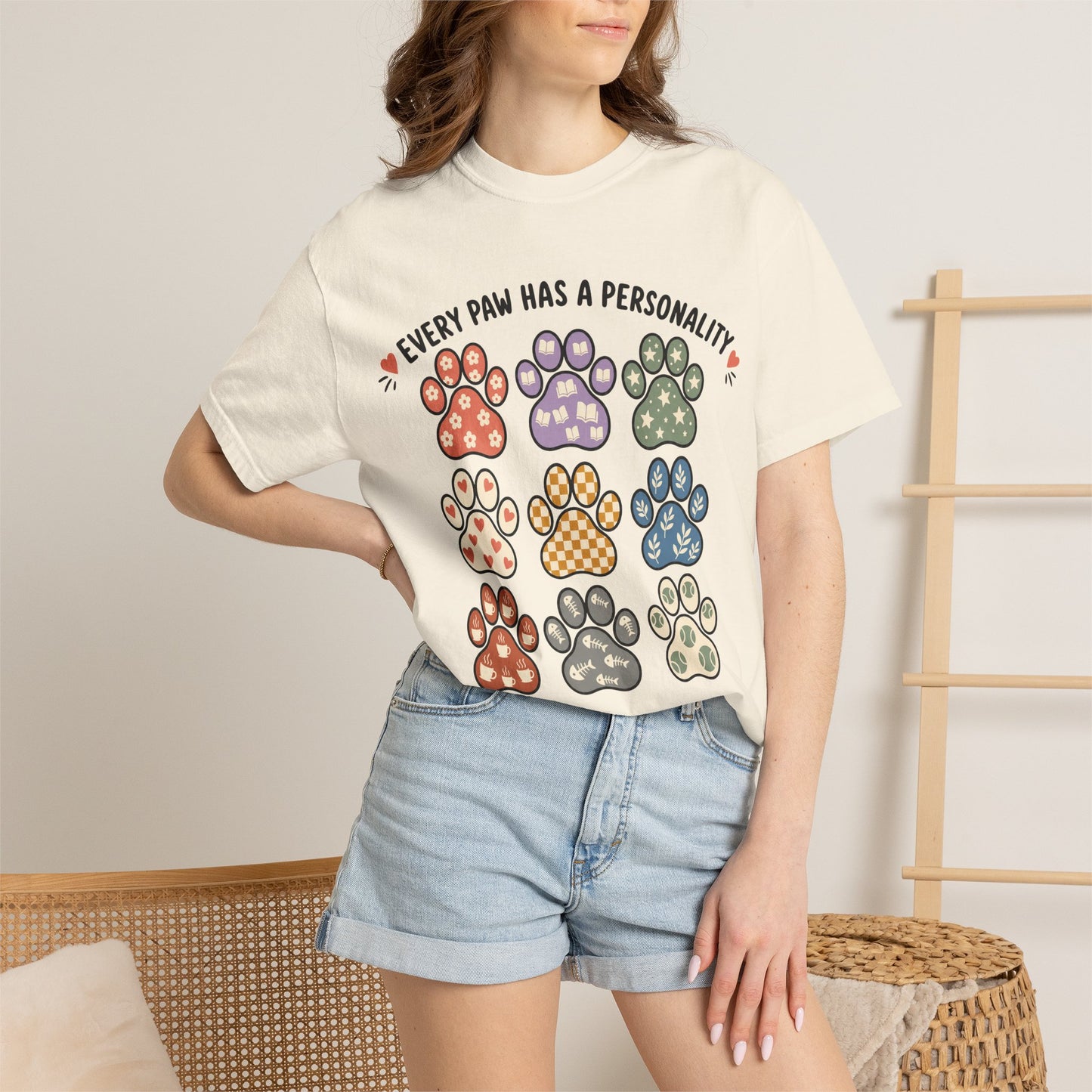 Every Paw Has a Personality  — Cute Pet Lover T-Shirt
