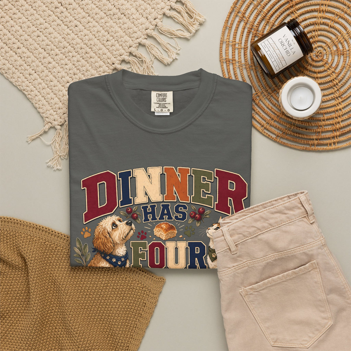 Dinner Has Four Legs Waiting – Funny Thanksgiving Pet T-Shirt