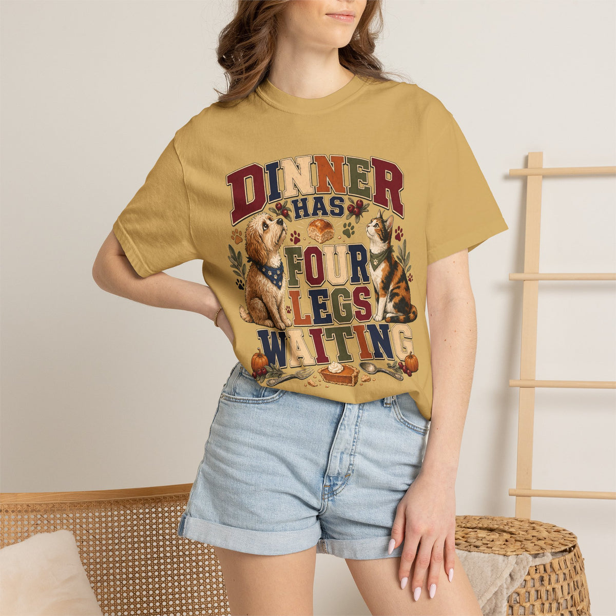 Dinner Has Four Legs Waiting – Funny Thanksgiving Pet T-Shirt