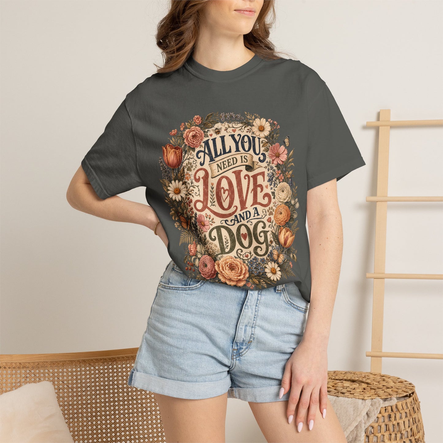 Floral Paw Print Dog Mom — Cute Pet Lover T-Shirt