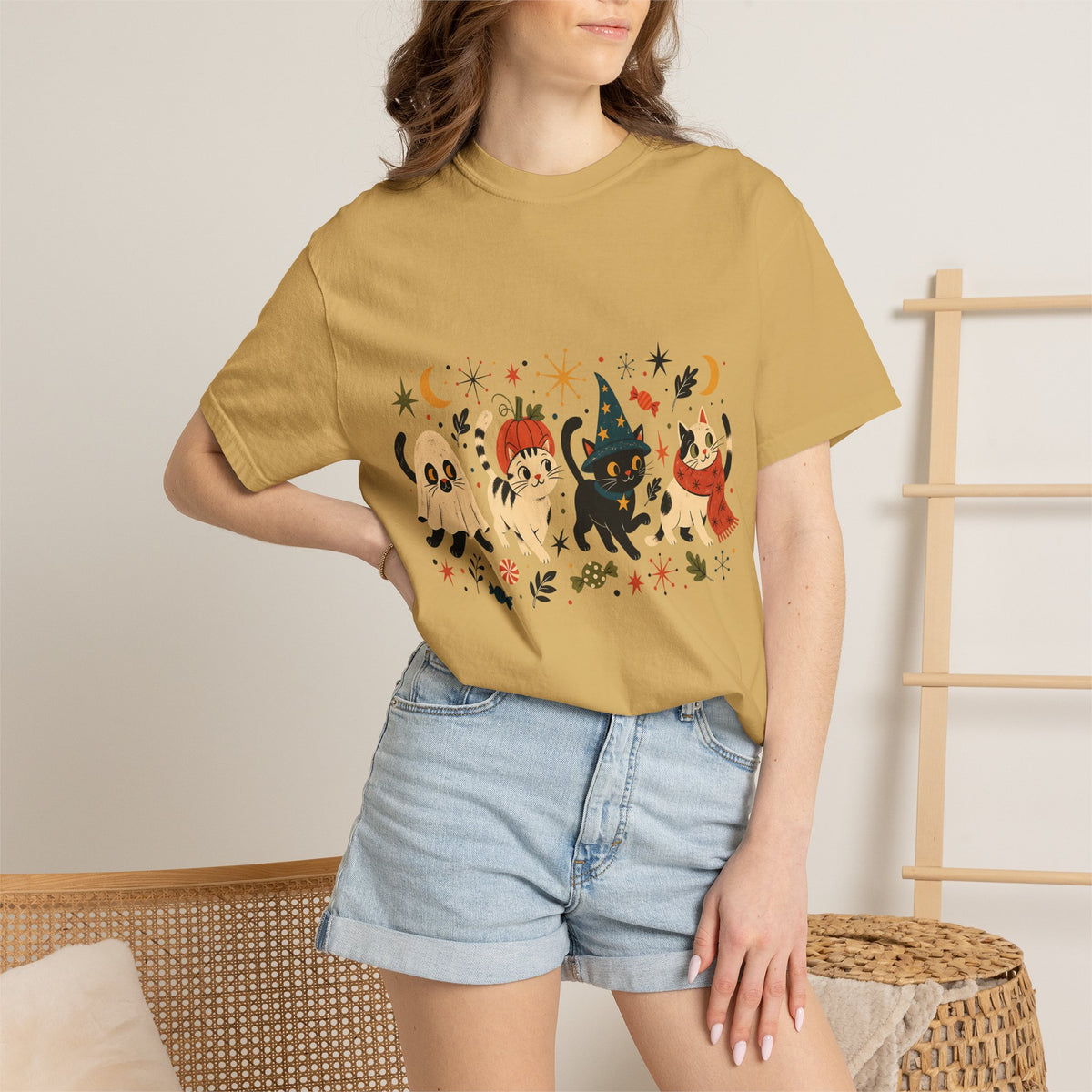 Halloween Cats T-Shirt – Retro Spooky Cat Lover Tee