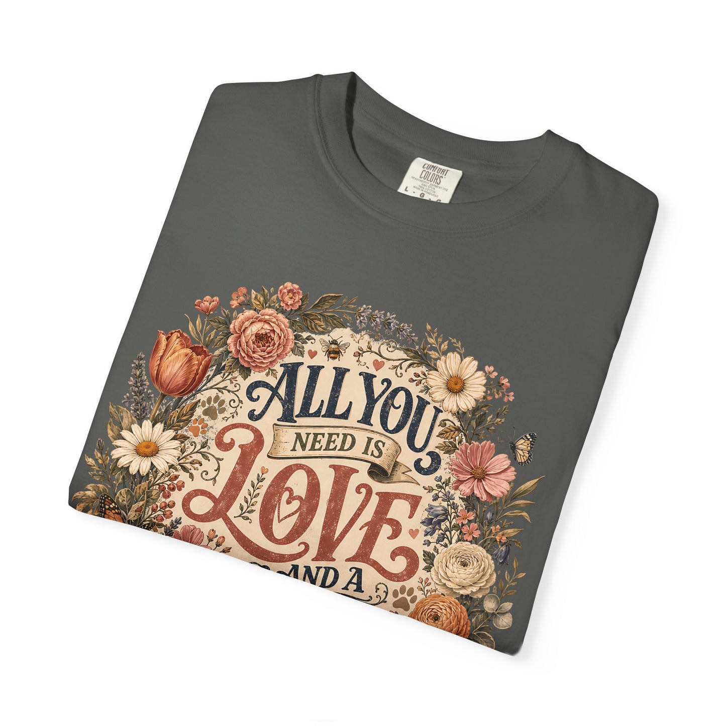 Floral Paw Print Dog Mom — Cute Pet Lover T-Shirt