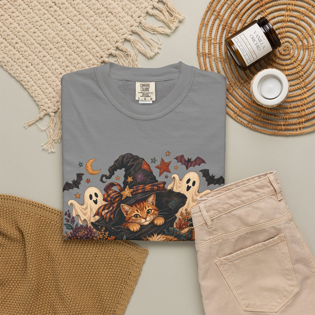 Tricks, Treats & Paws – Cute Halloween Dog & Cat T-Shirt