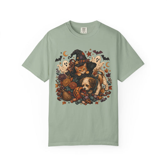Tricks, Treats & Paws – Cute Halloween Dog & Cat T-Shirt