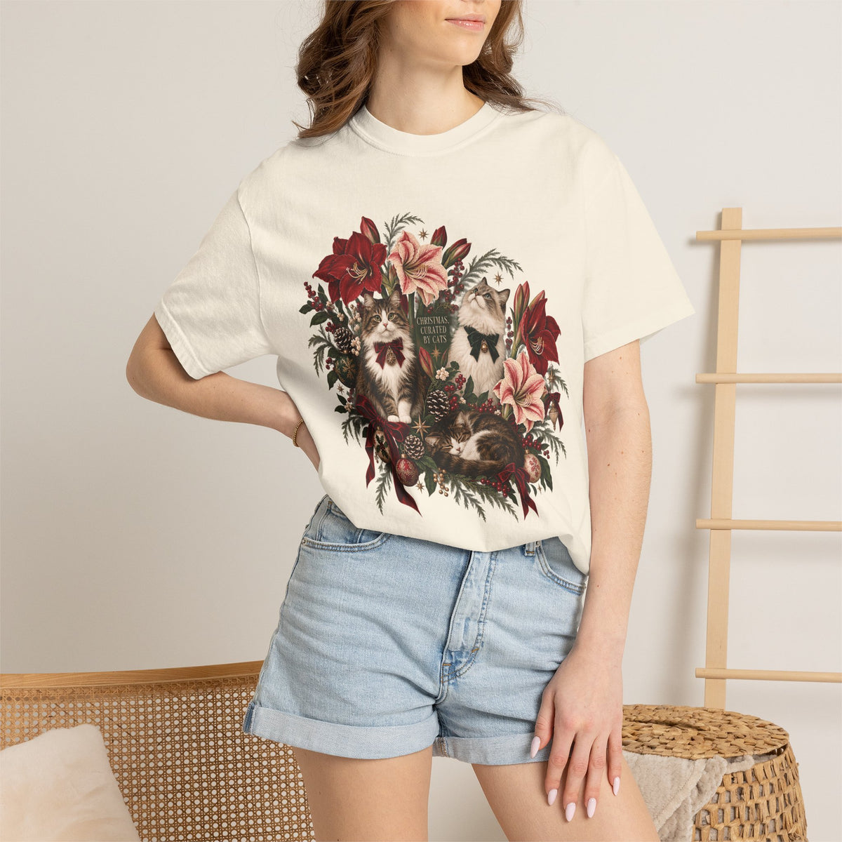 Christmas Curated by Cats T-Shirt – Elegant Vintage Christmas Cat Tee