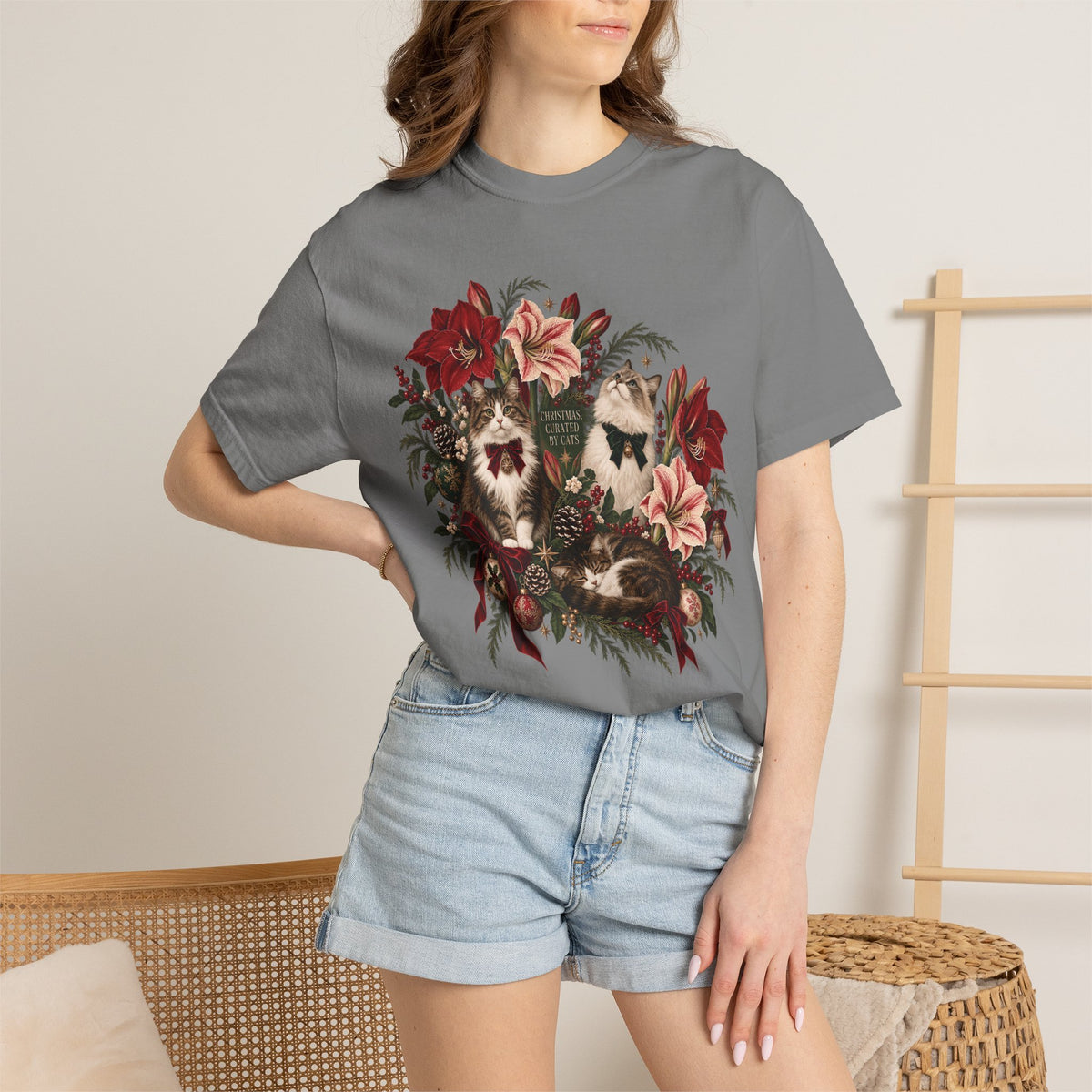 Christmas Curated by Cats T-Shirt – Elegant Vintage Christmas Cat Tee