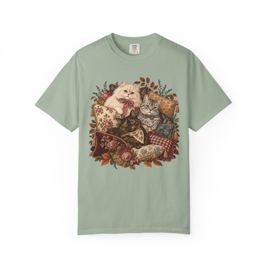 Vintage Floral Three Cats T-Shirt – Cottagecore Cat Lover Tee