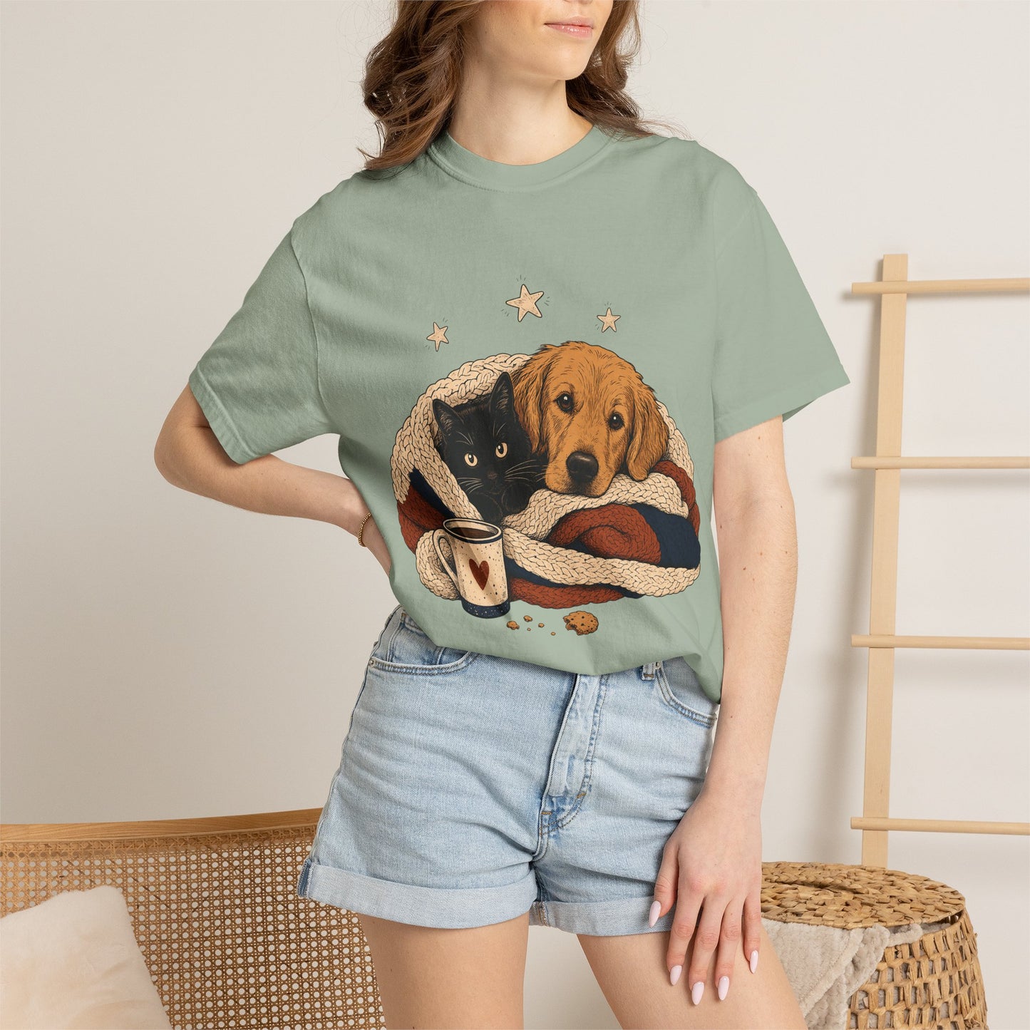 Cosy Blanket Buddies T-Shirt – Golden Retriever & Black Cat Design